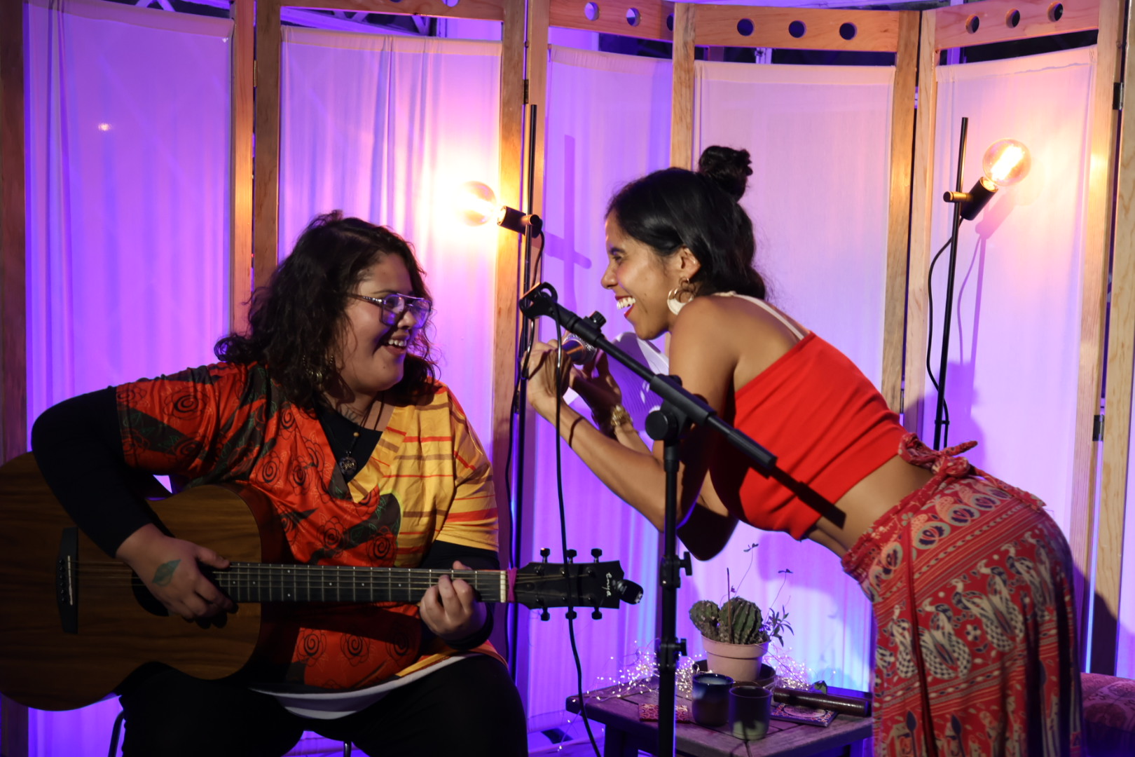 Sigilas del mar: Cynthia Franco y Verónica Ruiz en presentación